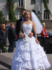 Продам свадебное платье б/у 1500 грн.