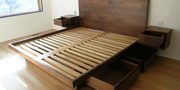 Кровать с ламелями деревянная